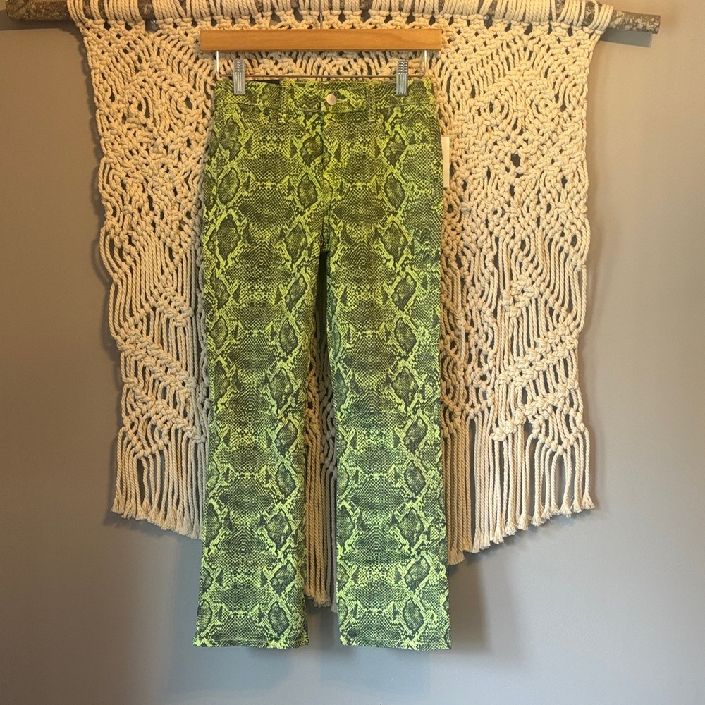 J Brand Selena Mid Rise Lime BOA Green Snake Print Cropped Jeans Pants